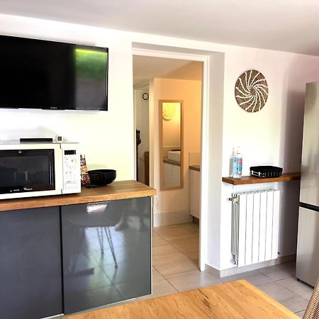 Appartement Deux Pieces Donnant Sur Un Jardin Antibes Bagian luar foto