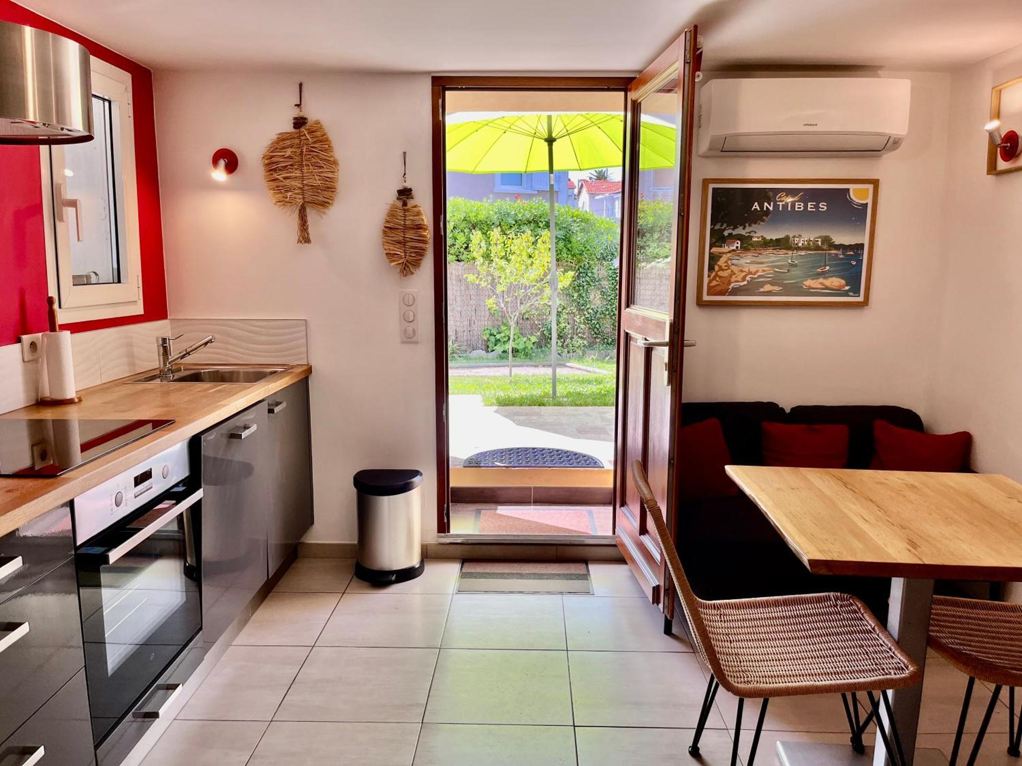 Appartement Deux Pieces Donnant Sur Un Jardin Antibes Bagian luar foto